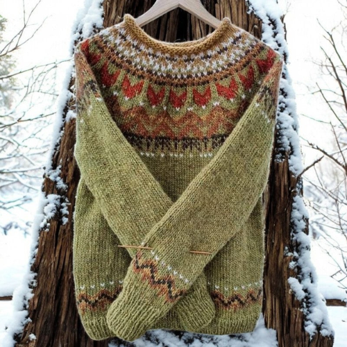 Isla Classic Sweater