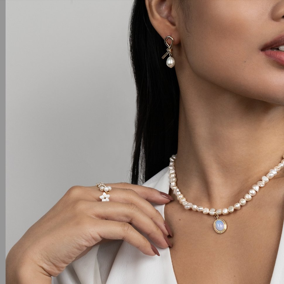 Knotted Gold Freshwater Earrings